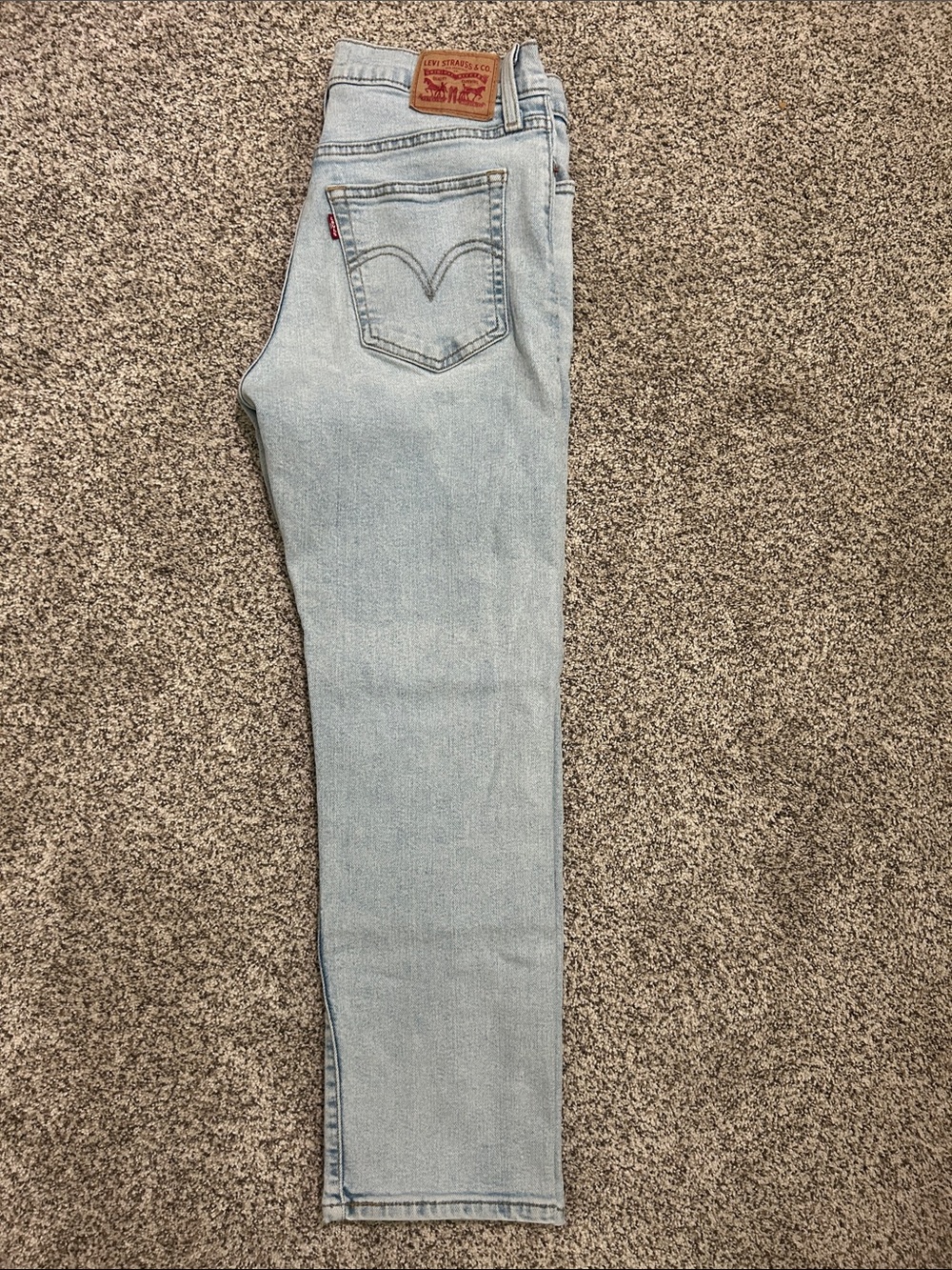 Levi's Women's Light Acid Wash Straight-Leg Wedgie Jeans